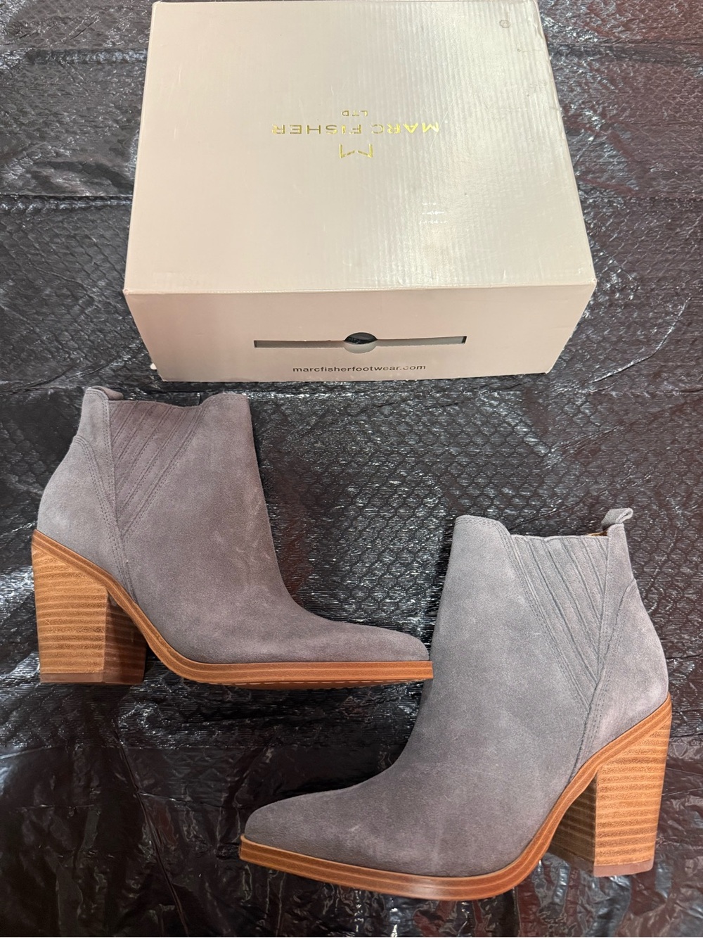 Marc Fisher Woman MLGADRI Grey Suede Ankle Boot Size: 7.5M